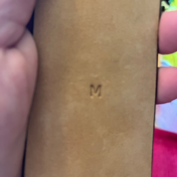 🐊GORGEOUS W KLEINBERG CROCODILE EMBOSSED BLUE BELT IN BLUE SIZE MEDIUM🐊 - Picture 11 of 12